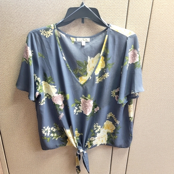 nine britton Tops - Floral Blouse